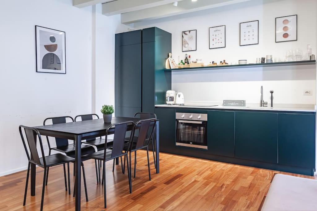 Apartamento Elegante Loft Su 2 Piani A 5 Minuti Da San Siro Milán Exterior foto